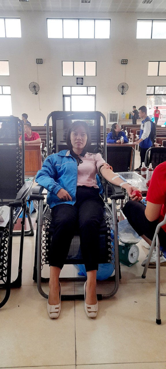 Chi đoàn trường tiểu học Kim An tham gia hiến máu nhân đạo năm 2023